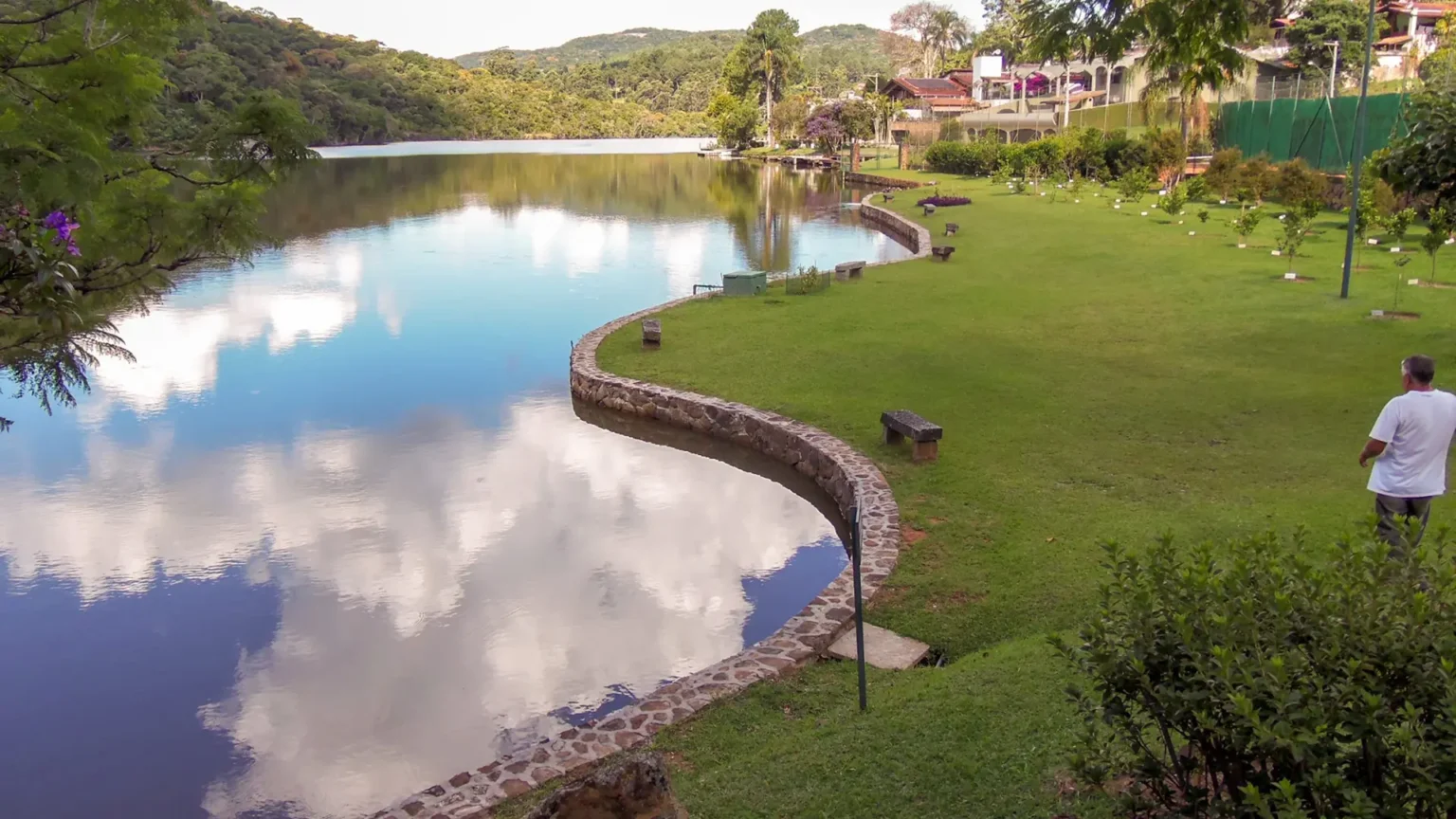 lagos-cachoeiras-riachos-e-corredeiras-04-scaled