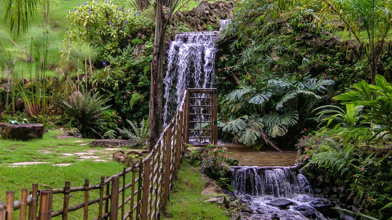 lagos-cachoeiras-riachos-e-corredeiras-14