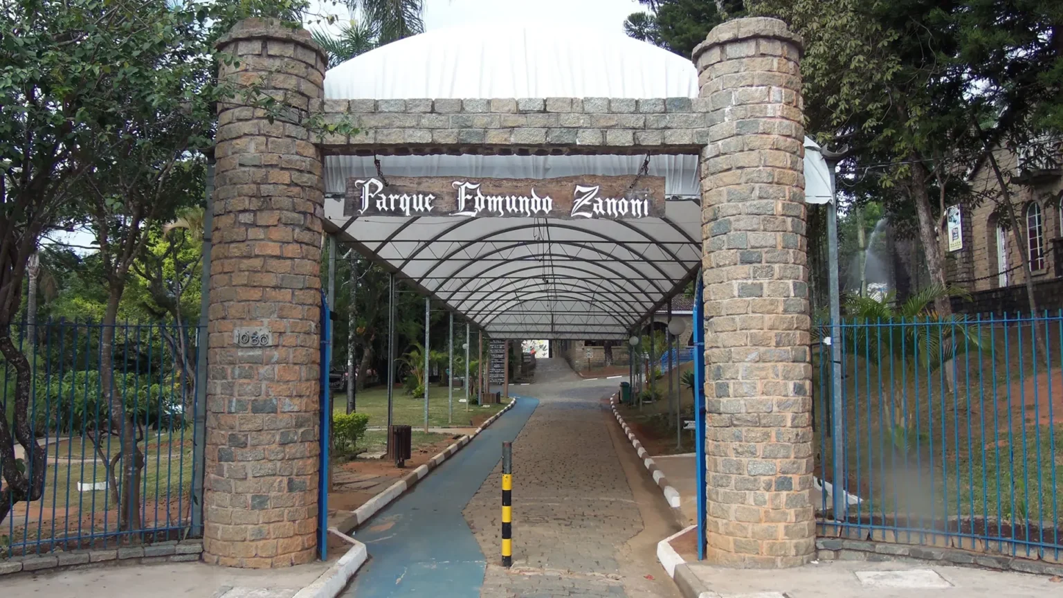 torres-mirantes-e-porticos-01-scaled