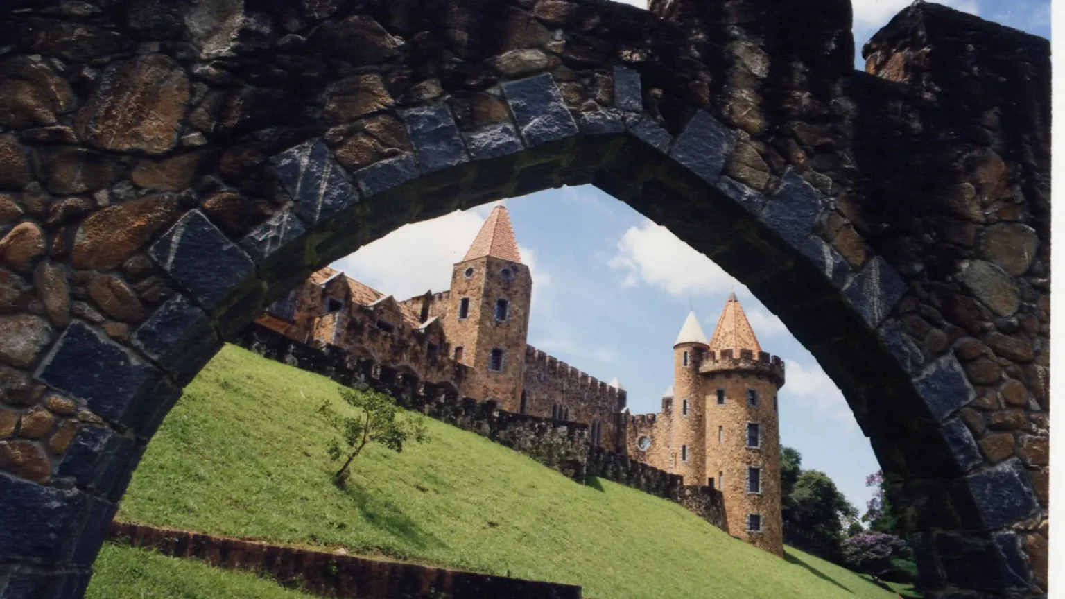 torres-mirantes-e-porticos-11