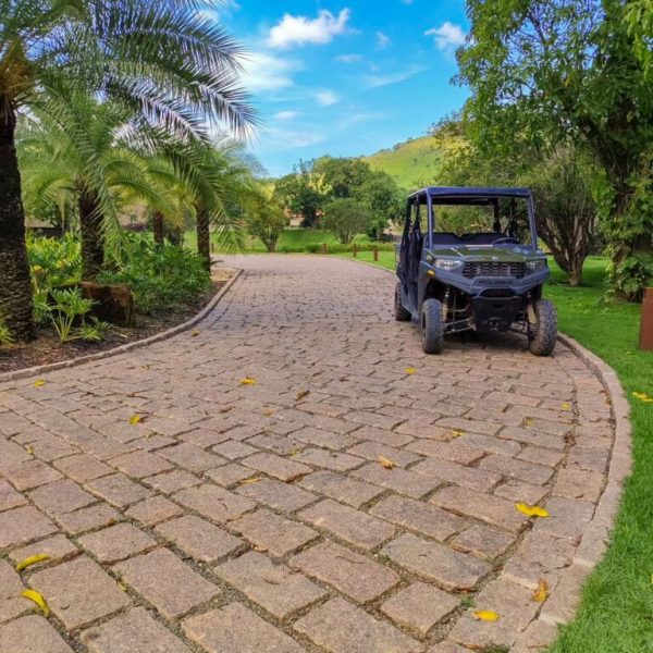 calcamento-granito-folheta-3-768x768