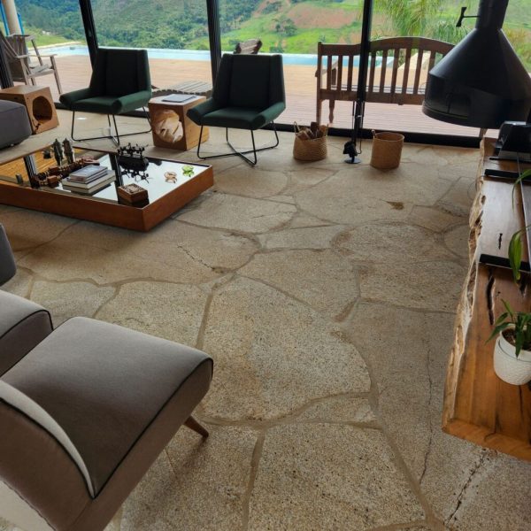 granito-rustico-piso-02-1024x1024