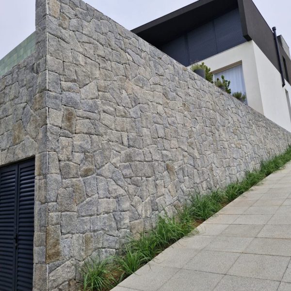 miracema-laje-cinza-irregular-3-1152x1536