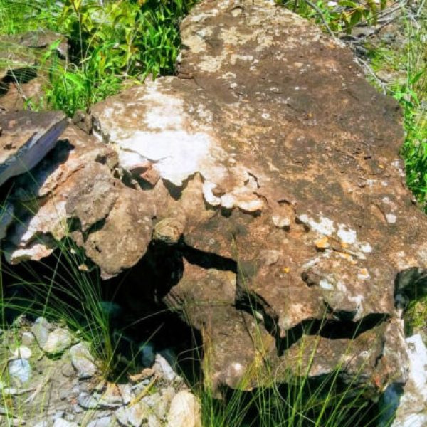 pedra-caverna-natural-bruta-4-768x432